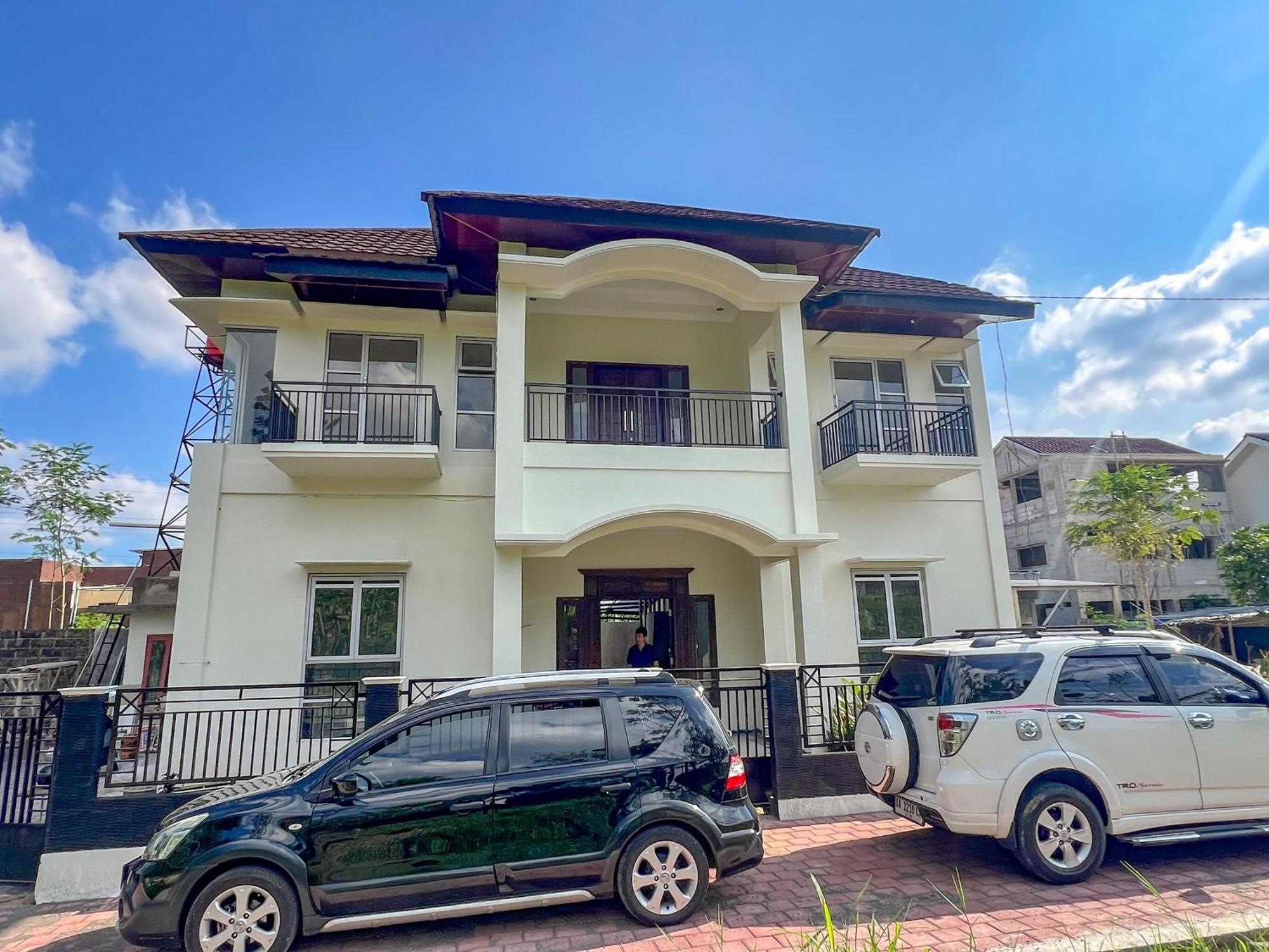 فندق Reddoorz Syariah Near Pengadilan Agama وونوسوبو المظهر الخارجي الصورة