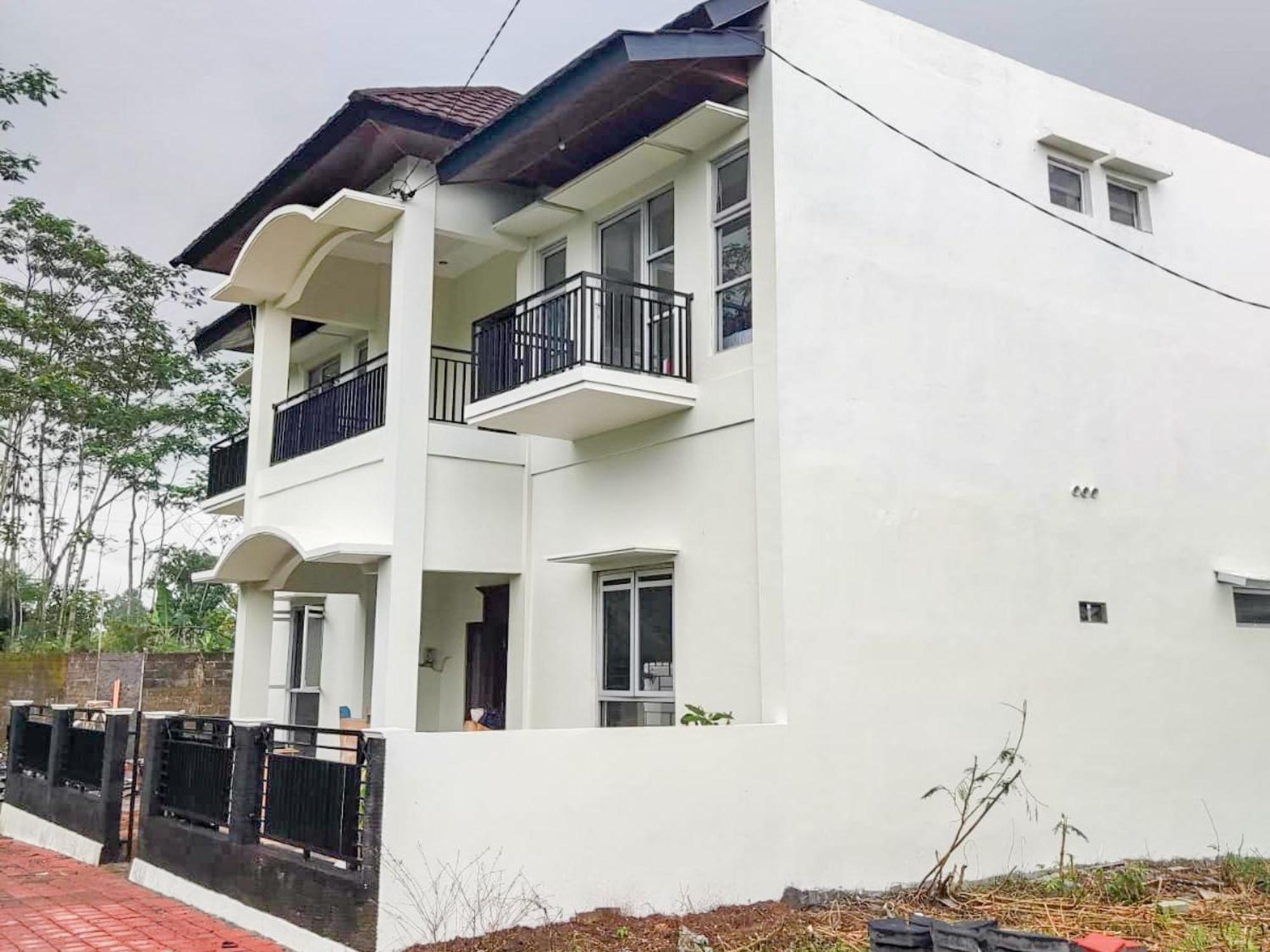 فندق Reddoorz Syariah Near Pengadilan Agama وونوسوبو المظهر الخارجي الصورة