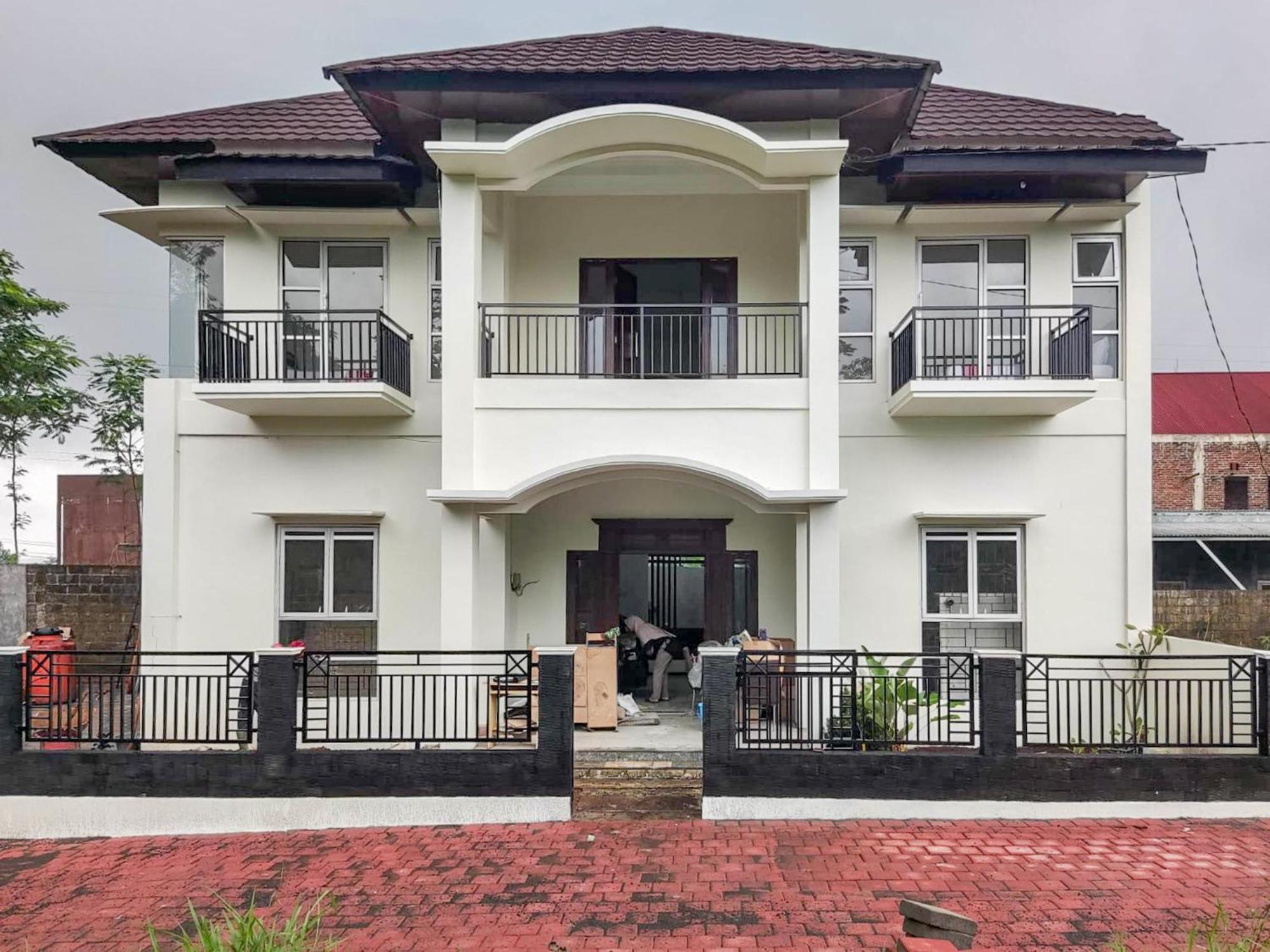 فندق Reddoorz Syariah Near Pengadilan Agama وونوسوبو المظهر الخارجي الصورة
